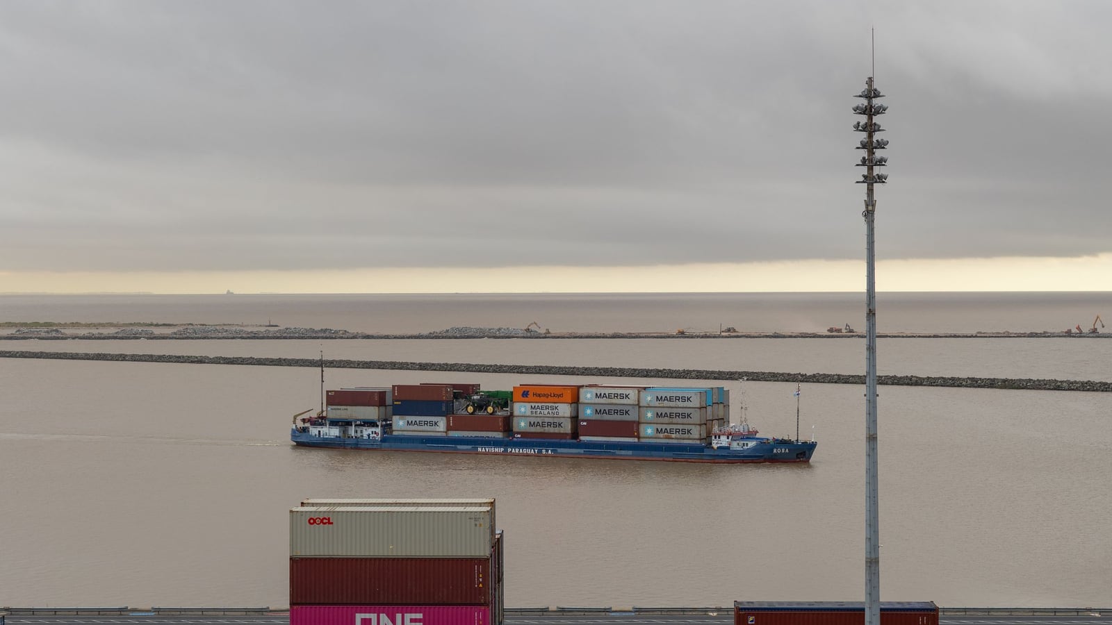 Port and documentation representing shipment preparation